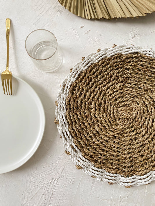 Kerinci Seagrass Placemats and Wall Basket