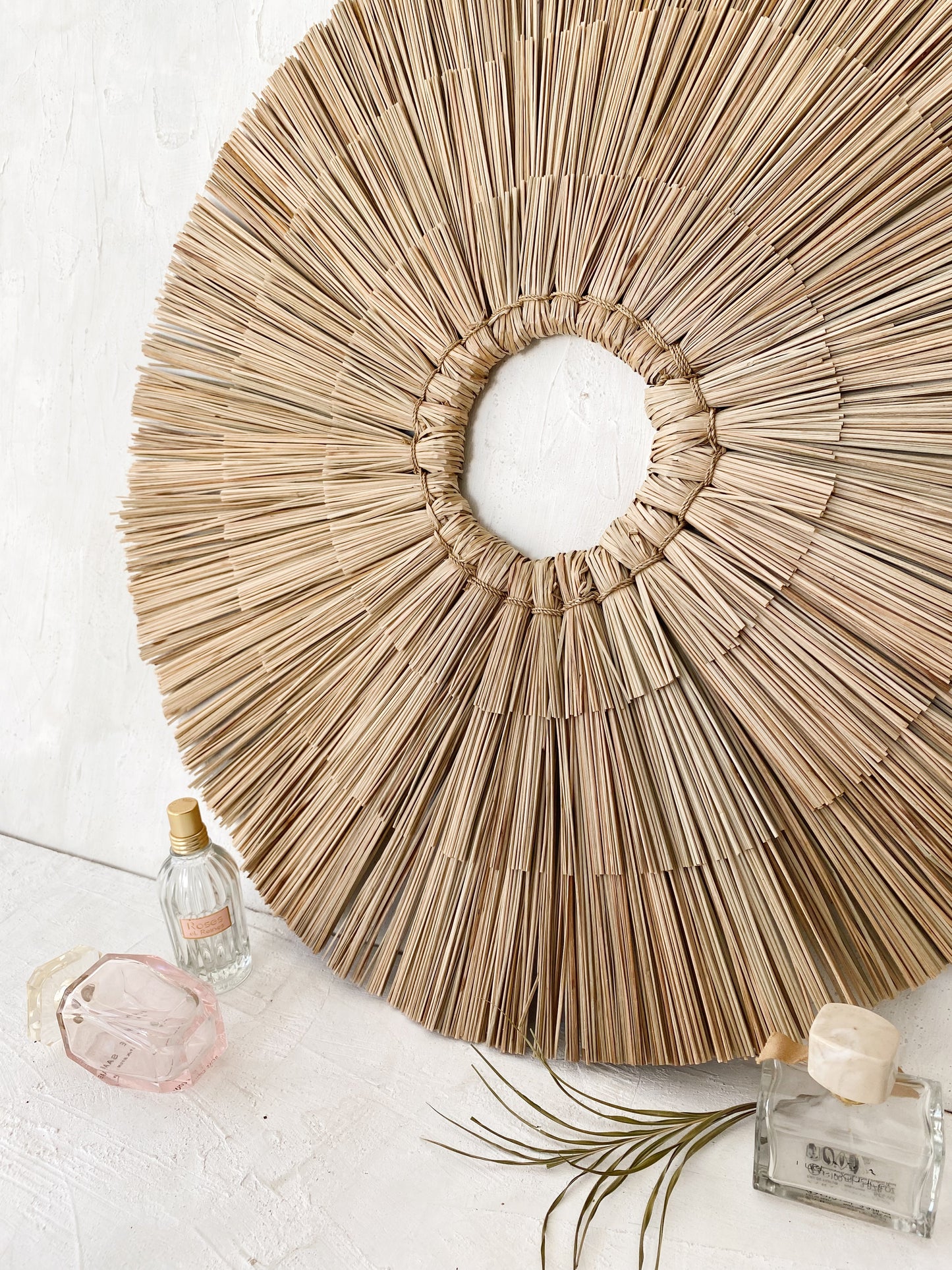 Mraya Mendong Big Round Wall Decor