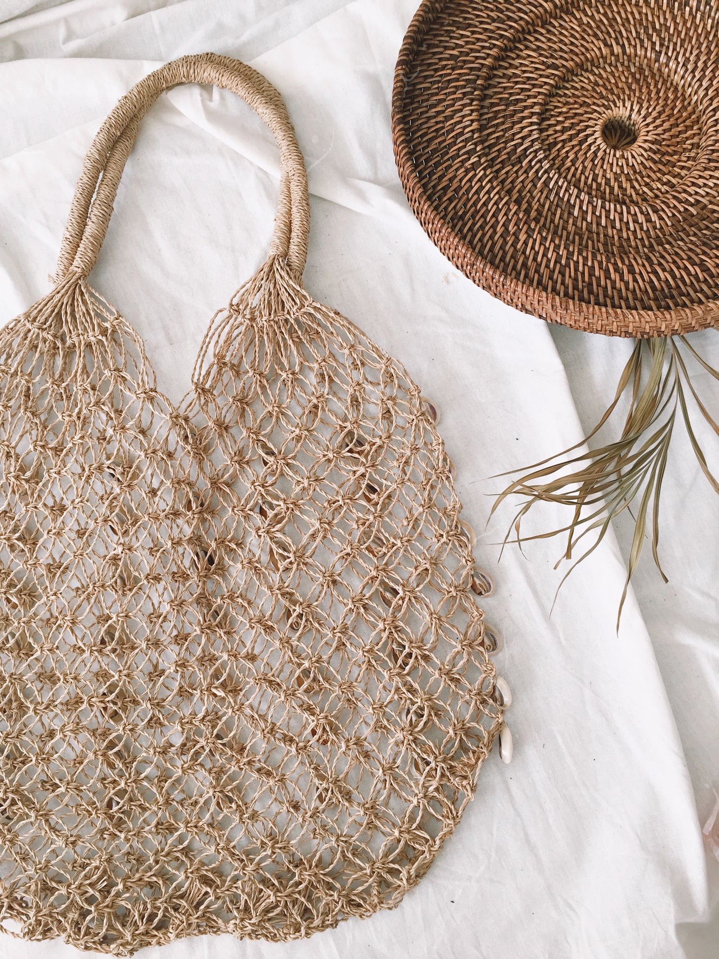 Straw Shell Tote Bag