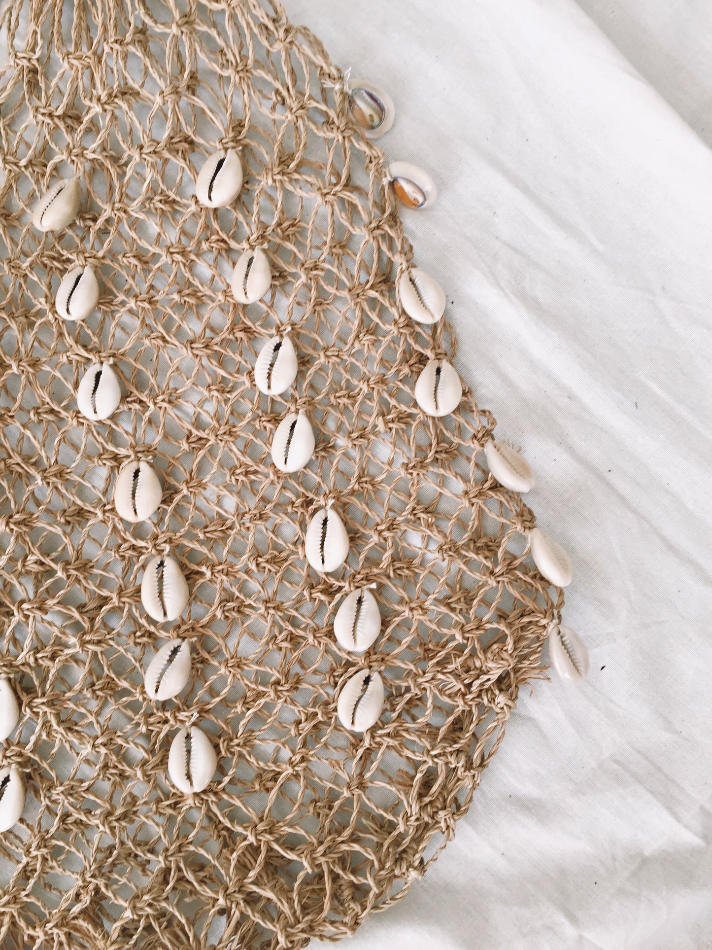 Straw Shell Tote Bag