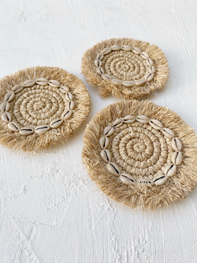 Set of Raffia Fringe Shell Coaster