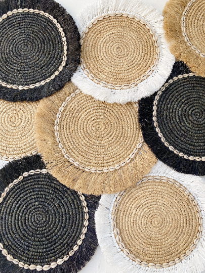 Raffia Shell Fringe Black Placemats