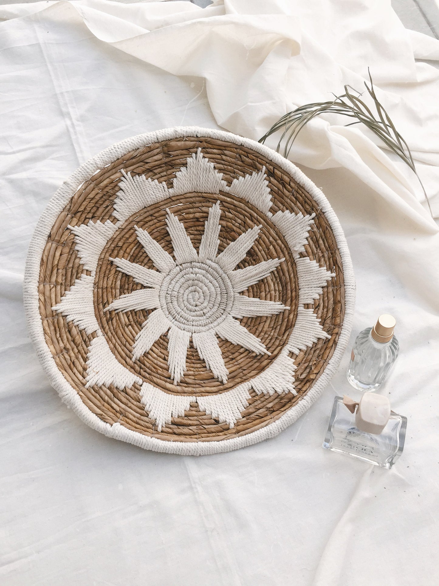 White Weave Star Wall Decor