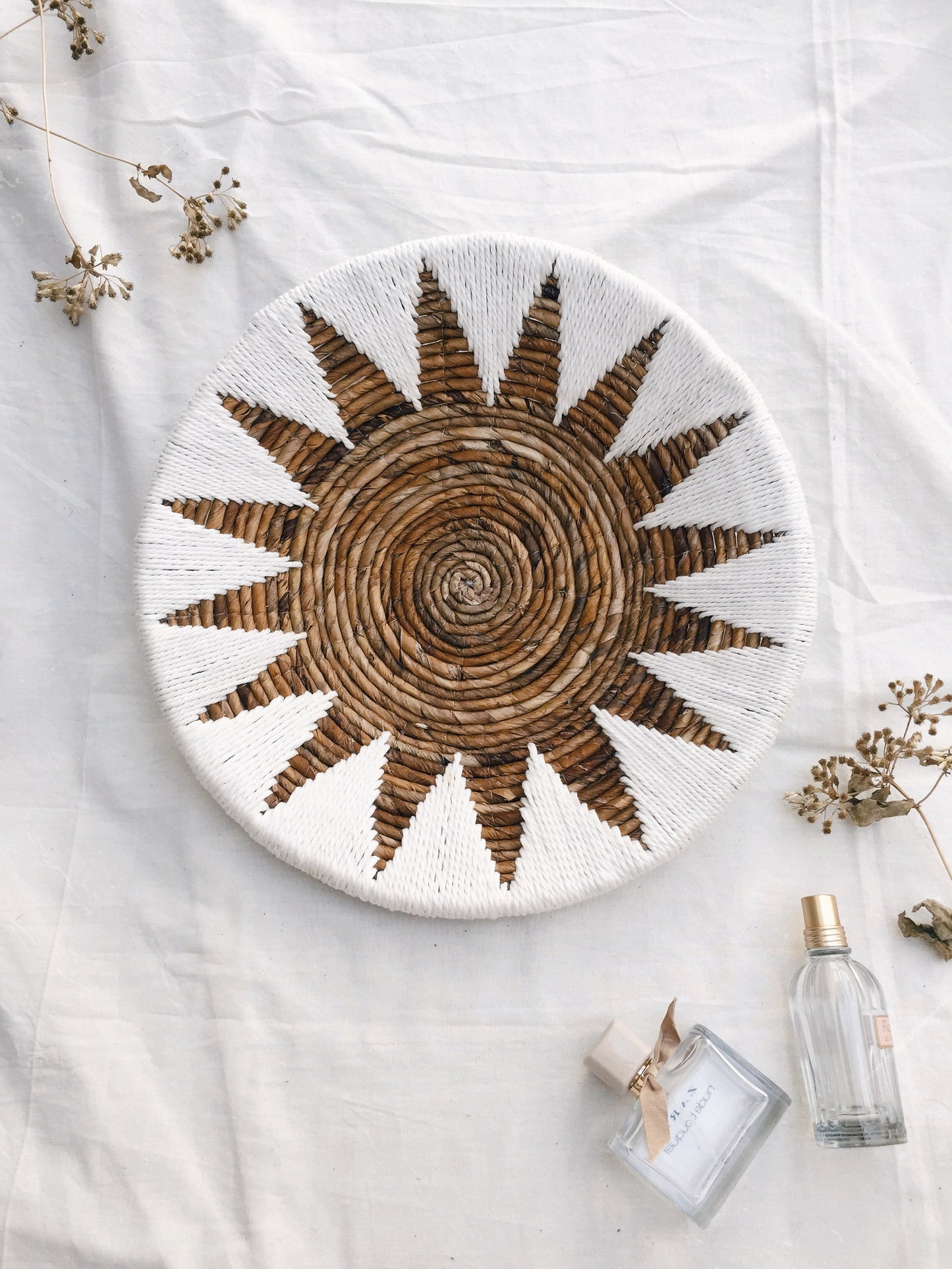 Sunny Wall Basket