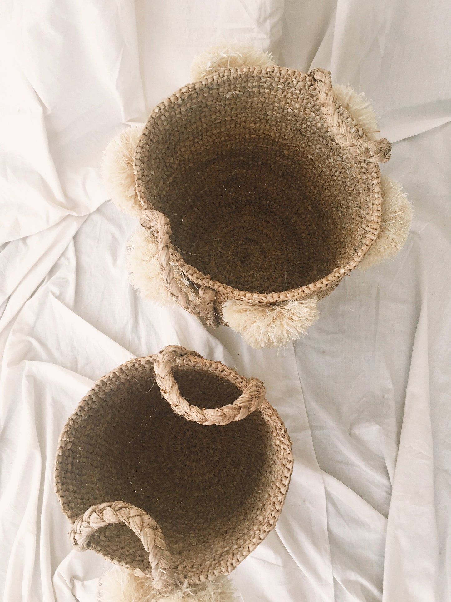 Set of 2 Pom Raffia Basket