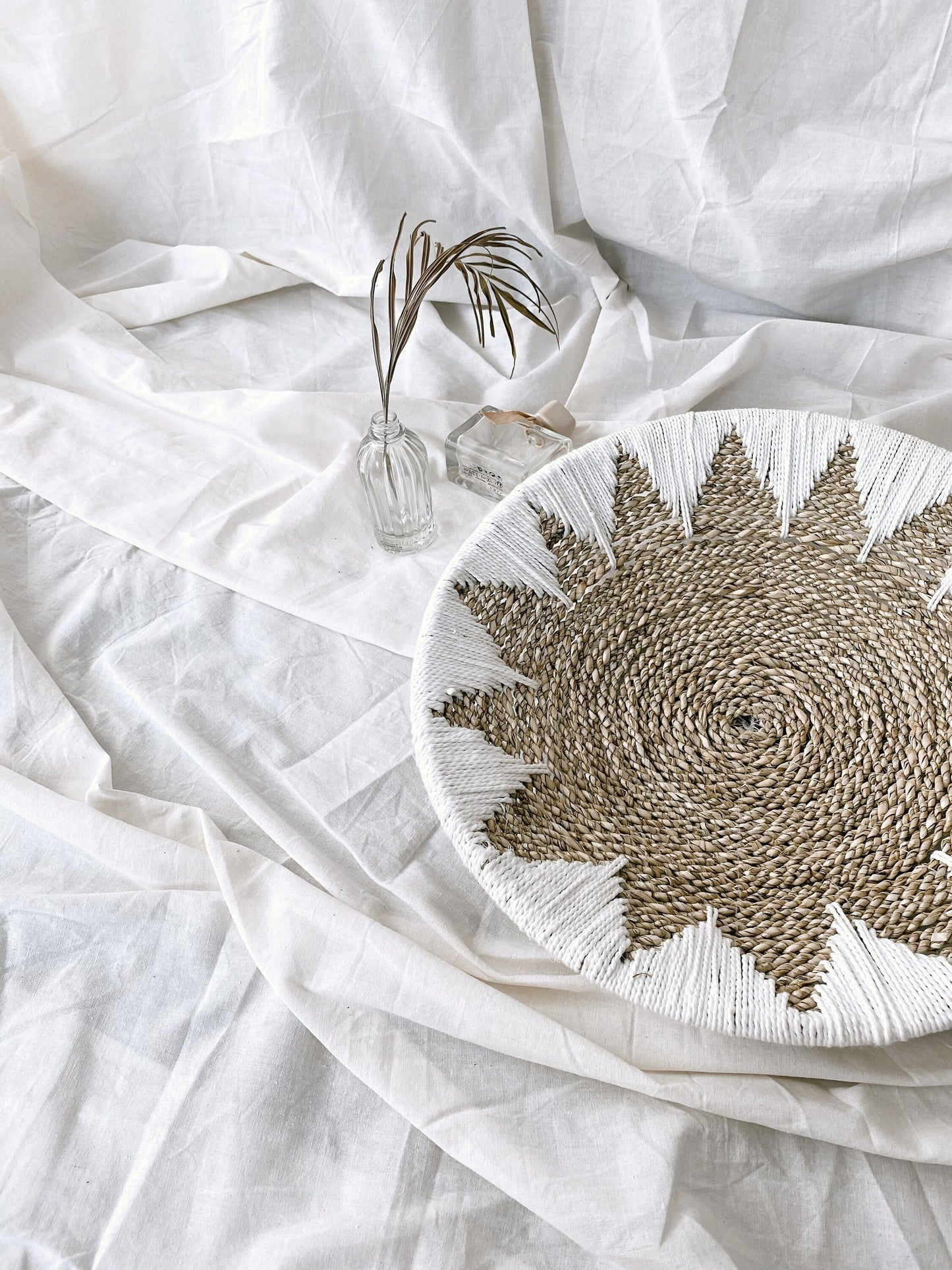 White Star Seagrass Wall Decor