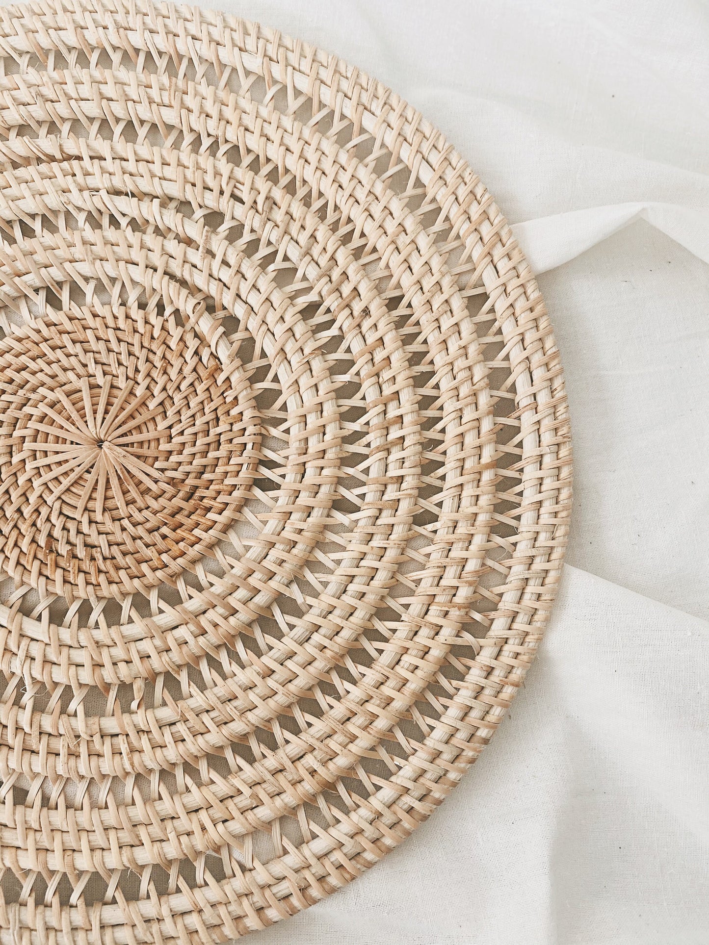 Swirl Rattan Placemats & Wall Decor