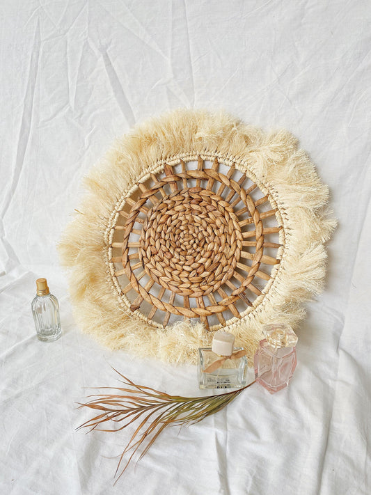 Net Fringe Water Hyacinth Wall Decoration