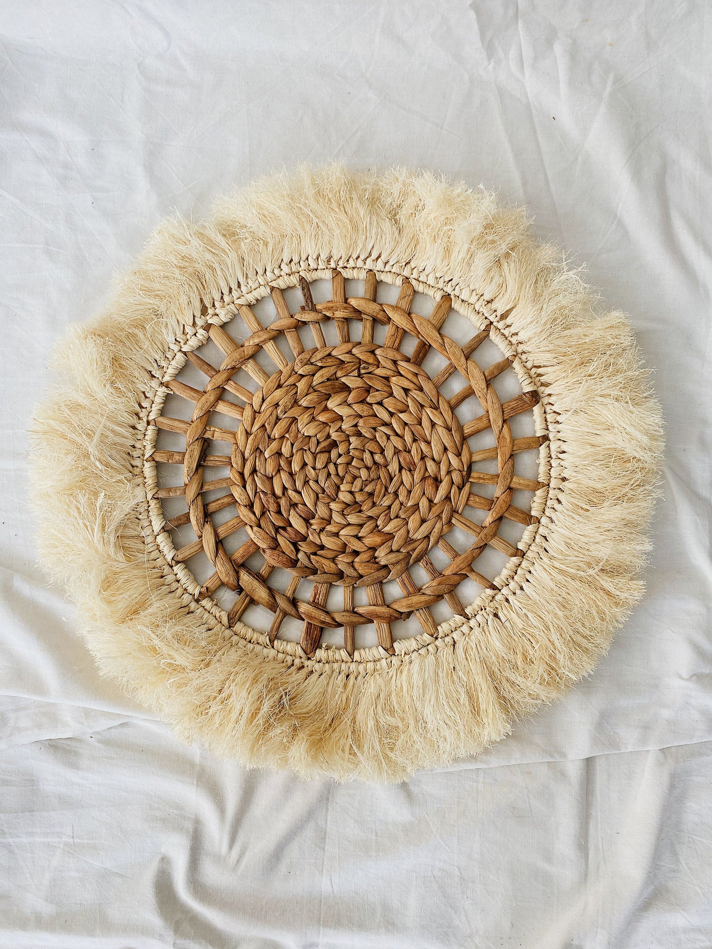 Net Fringe Water Hyacinth Wall Decoration