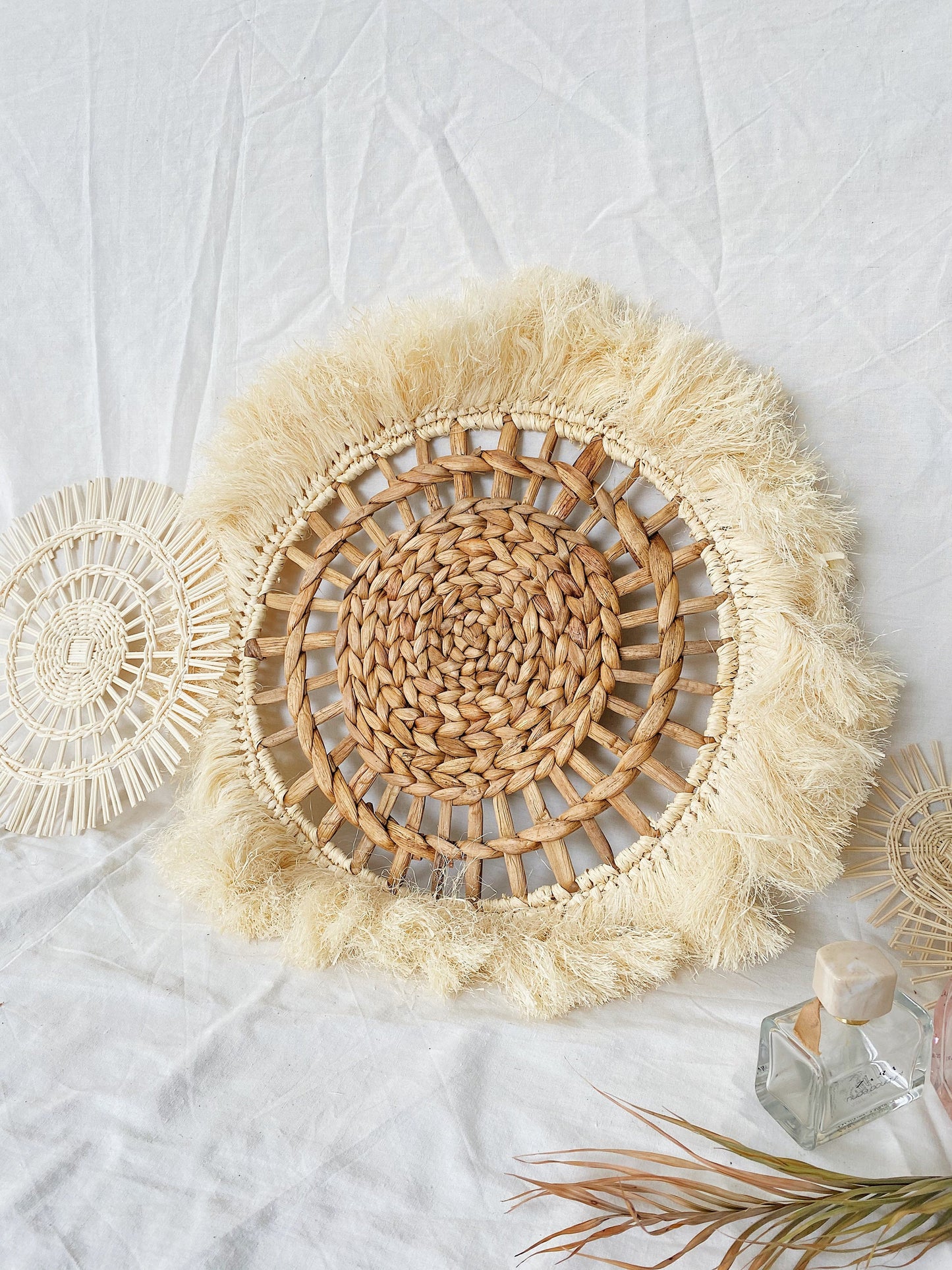 Net Fringe Water Hyacinth Wall Decoration