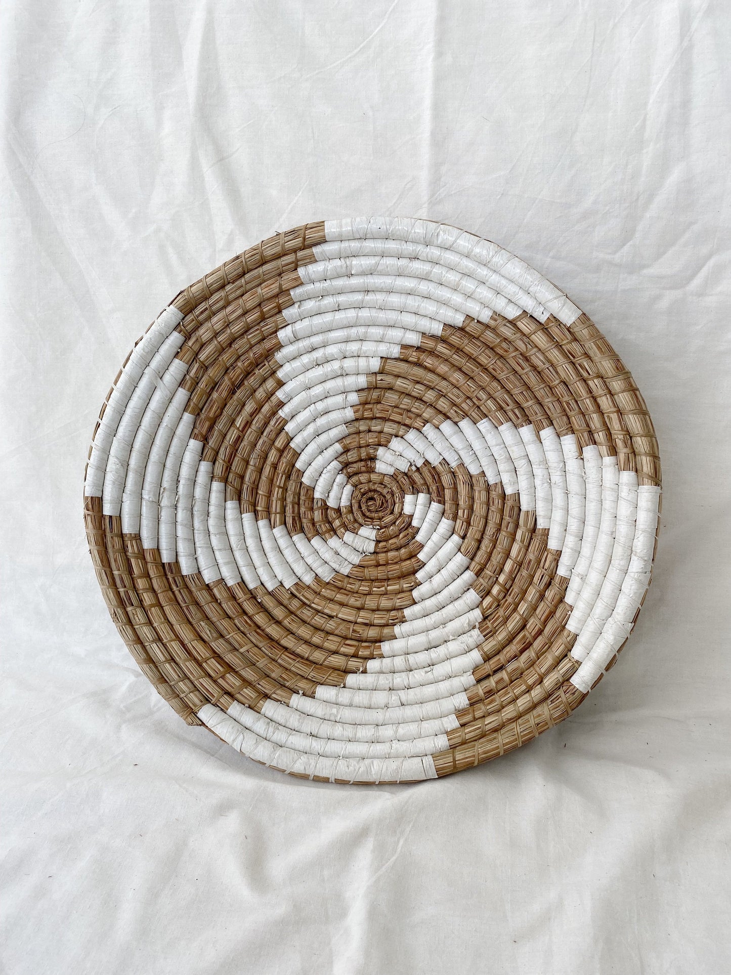 Mendong Swirl Wall Basket Decor