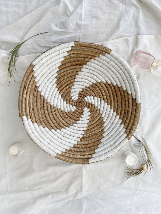 Mendong Swirl Wall Basket Decor