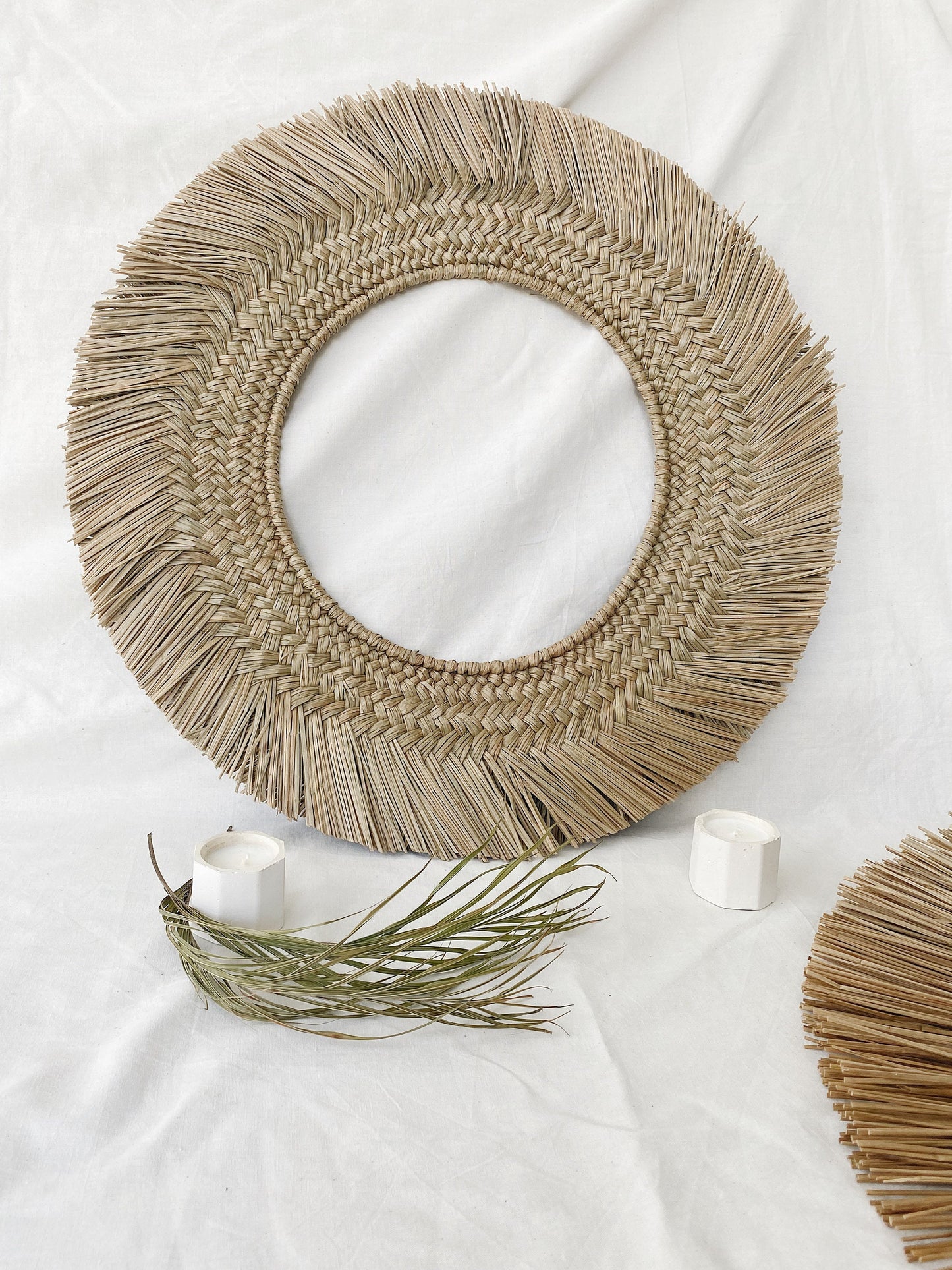 Mendong Big Round Wall Decor