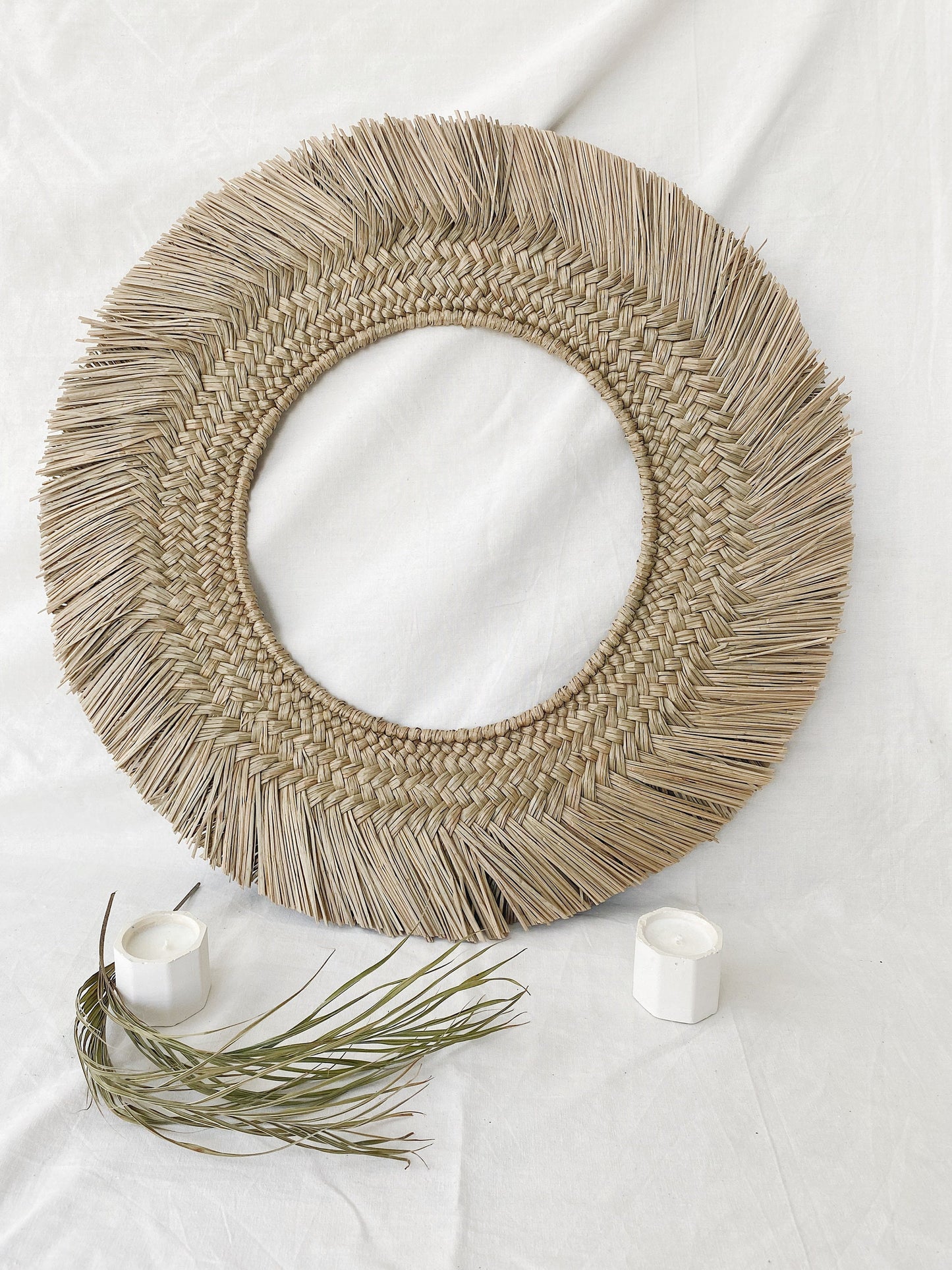 Mendong Big Round Wall Decor