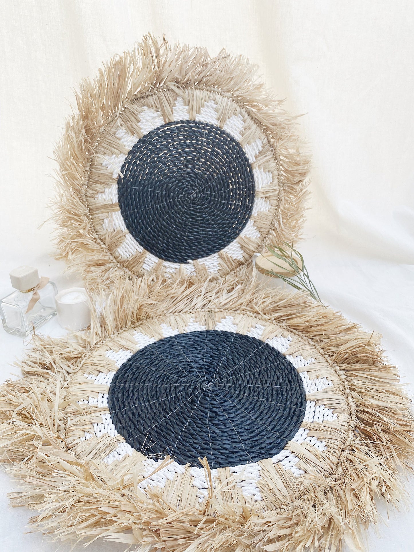 Palu Black Seagrass Fringe