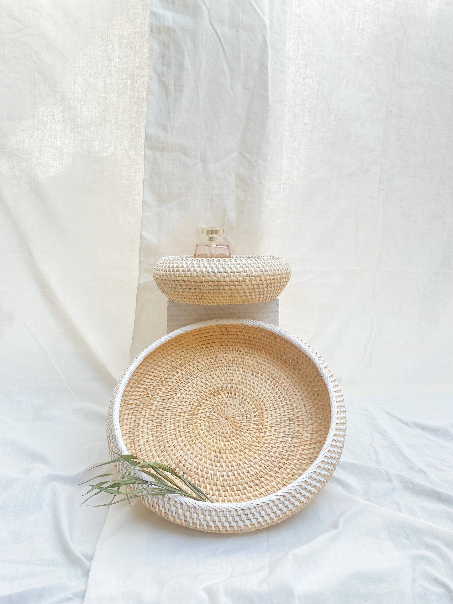 Set of 2 Lombok Round Rattan Tray