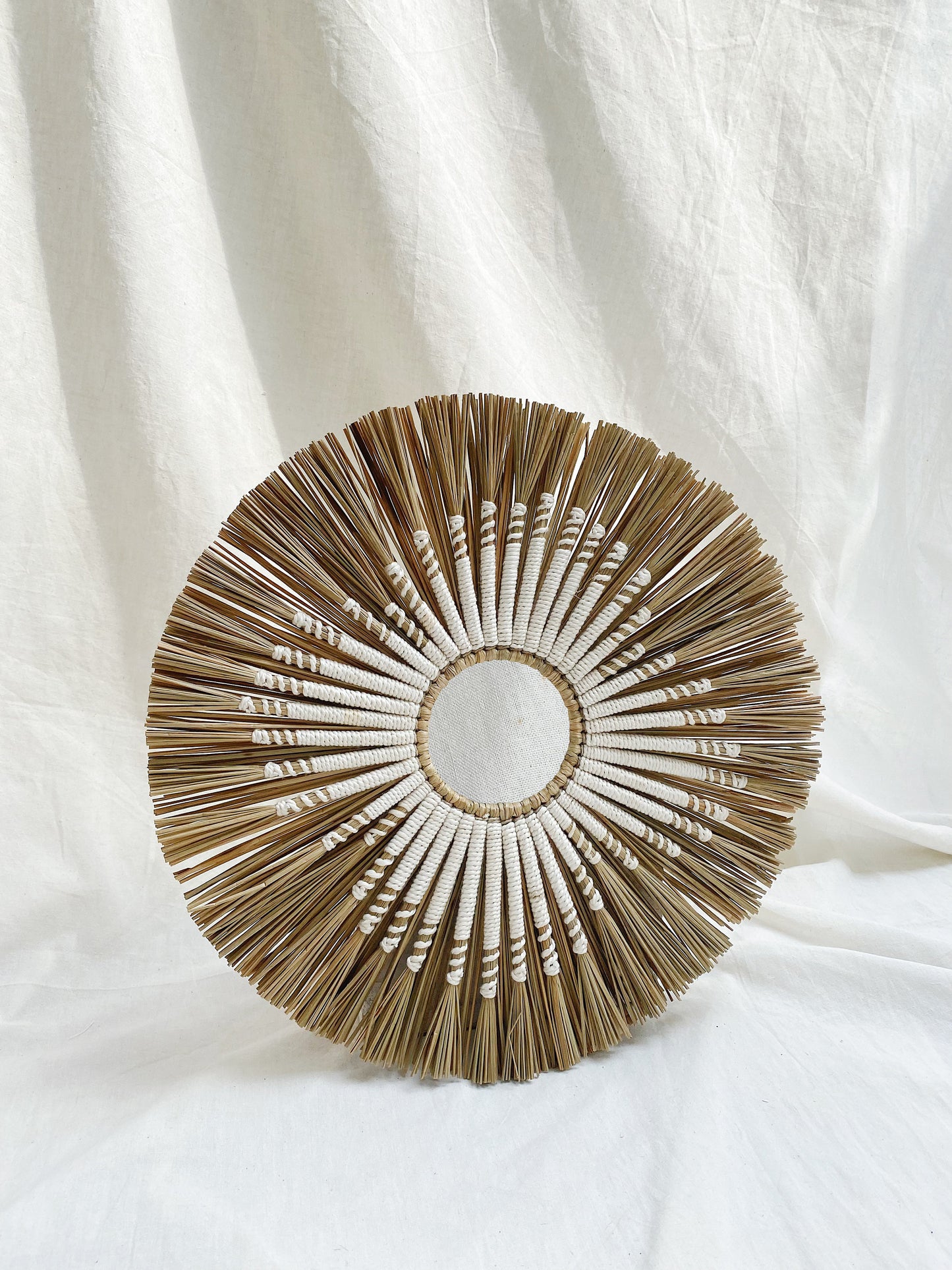 Nias Mendong Macrame Wall Decor