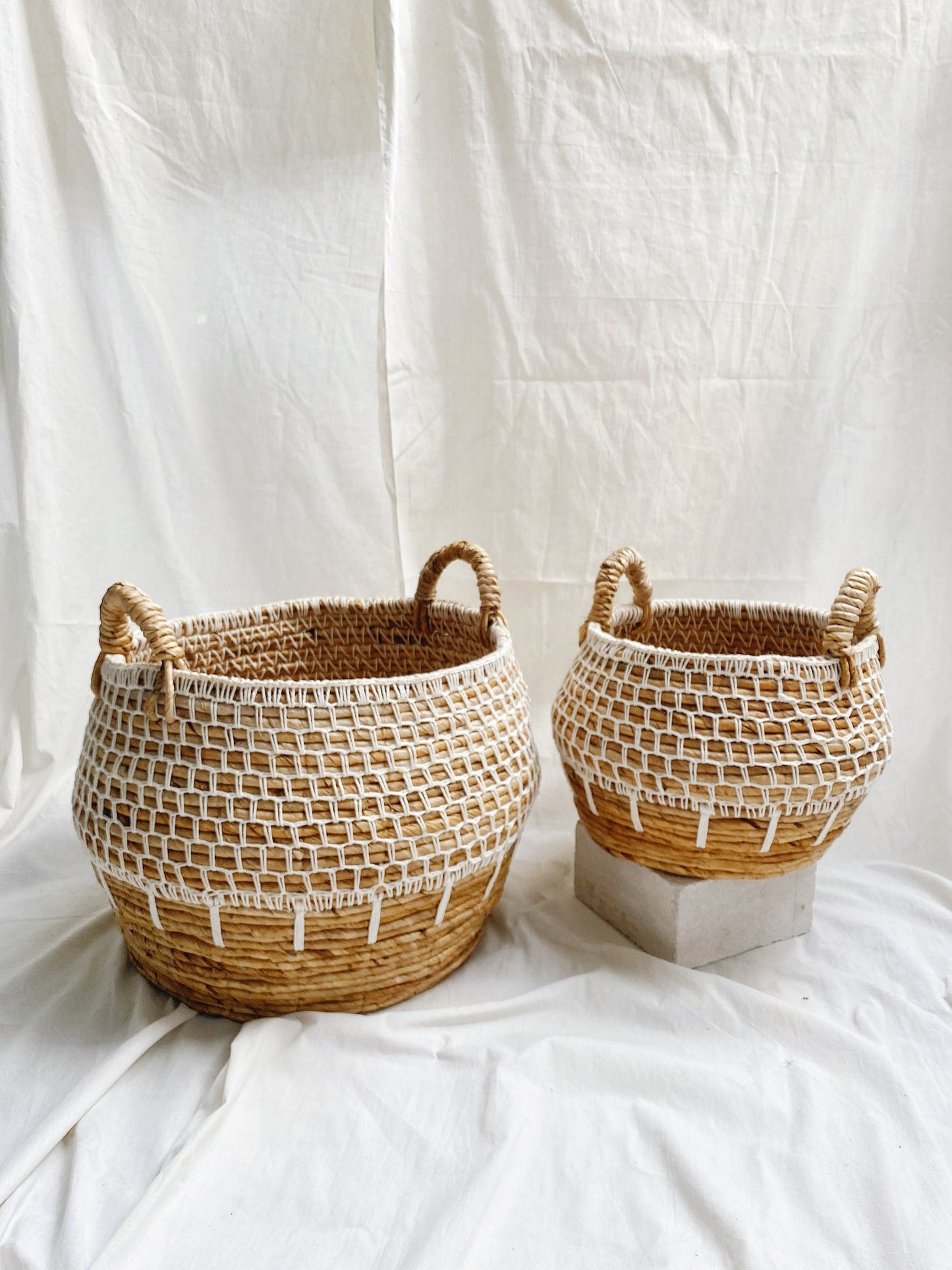 Set of 2 Banda Macrame Baskets