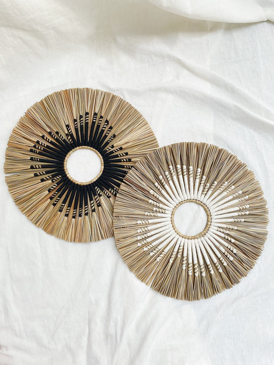 Nias Mendong Macrame Wall Decor