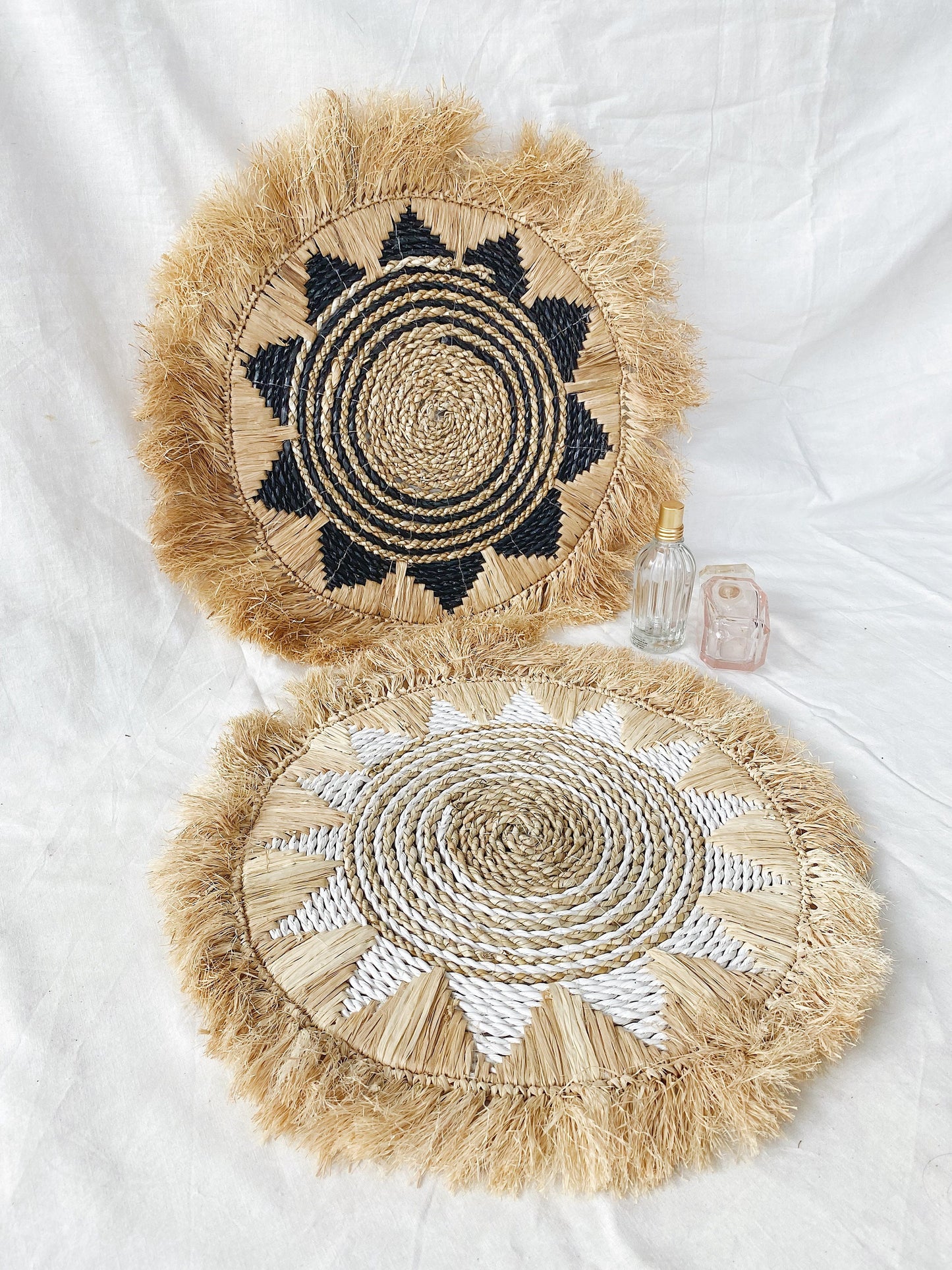 Dompu Seagrass Fringe Wall Decor