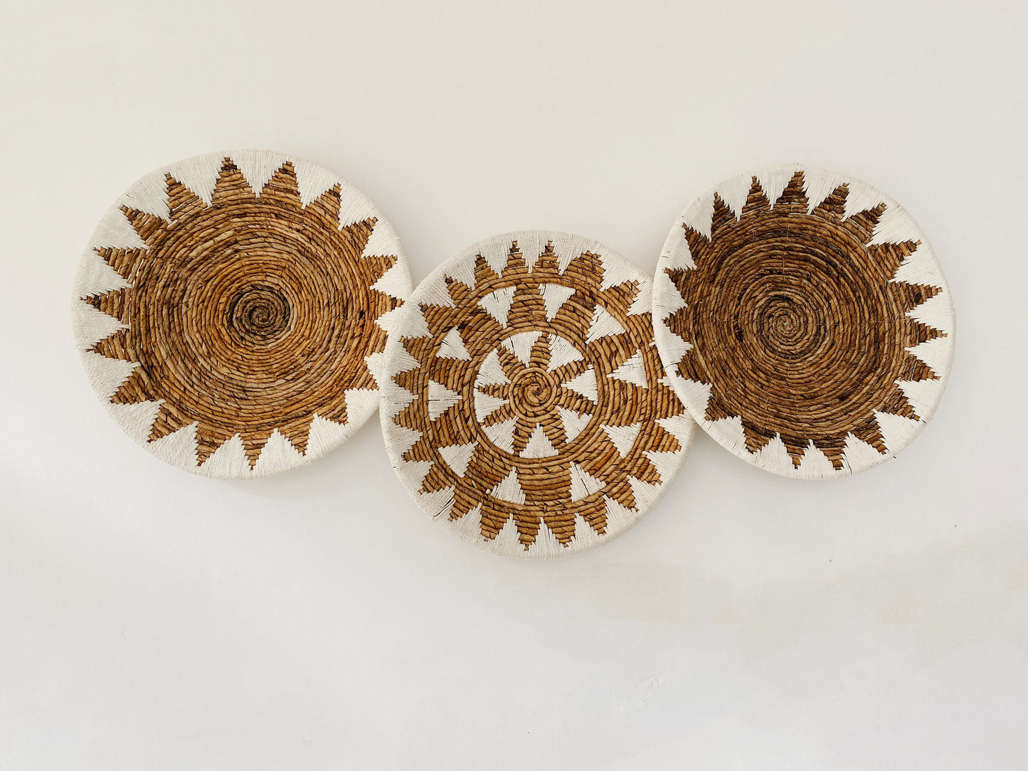 Bajo White Weave Star Wall Decor