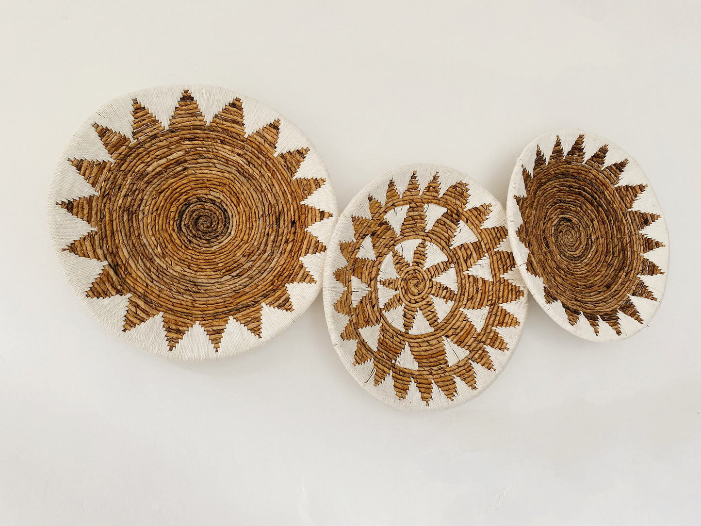 Bajo White Weave Star Wall Decor