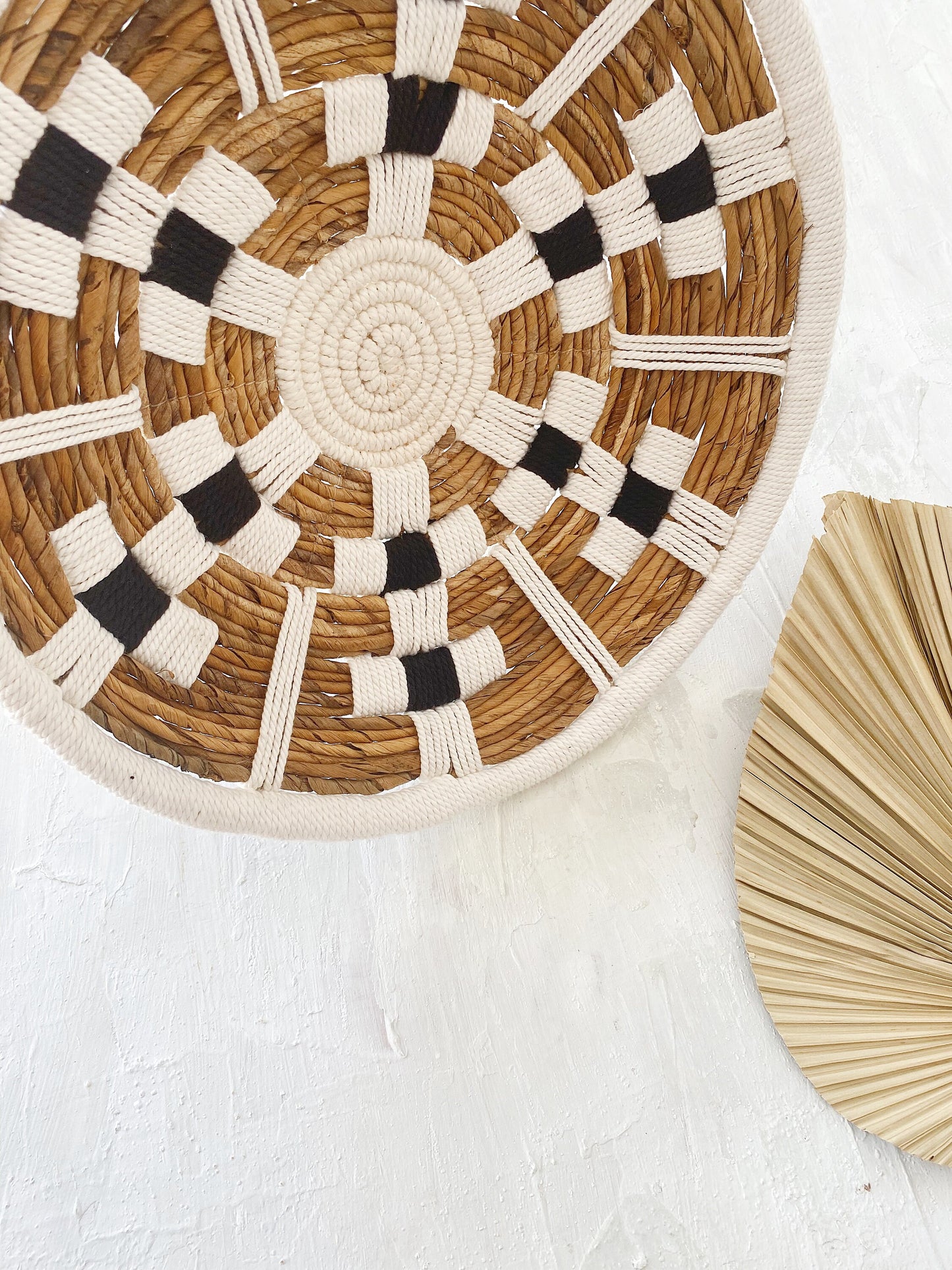 Muna Chess Macrame Wall Basket