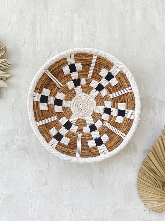 Muna Chess Macrame Wall Basket