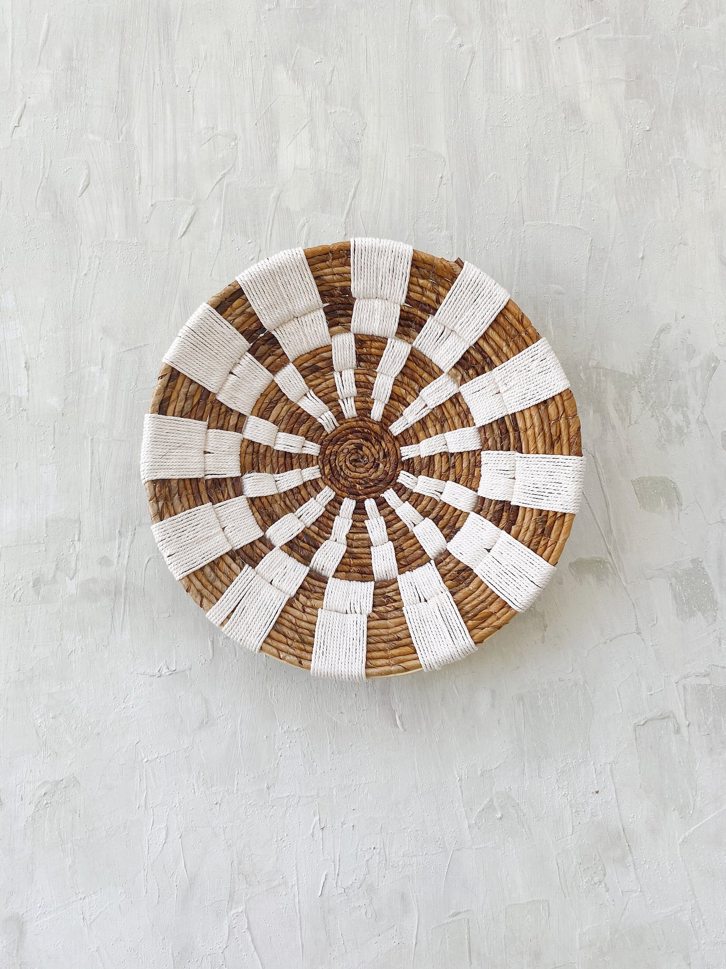 Toba White Macrame Wall Basket