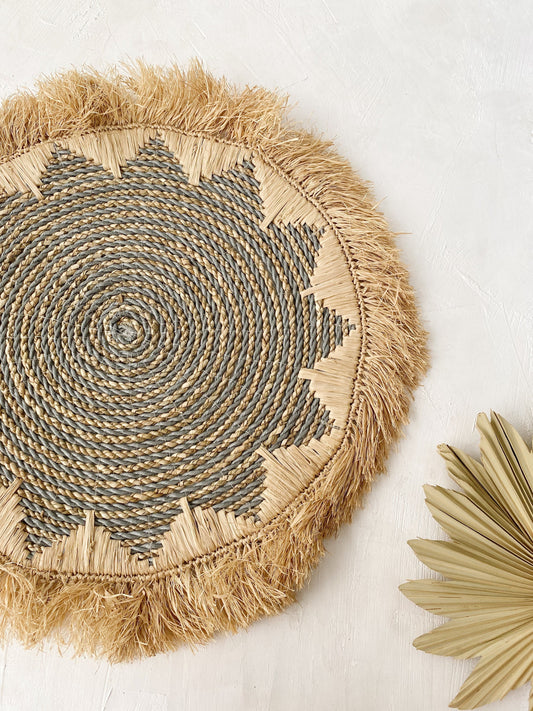 Uwuh Seagrass Fringe Wall Decor