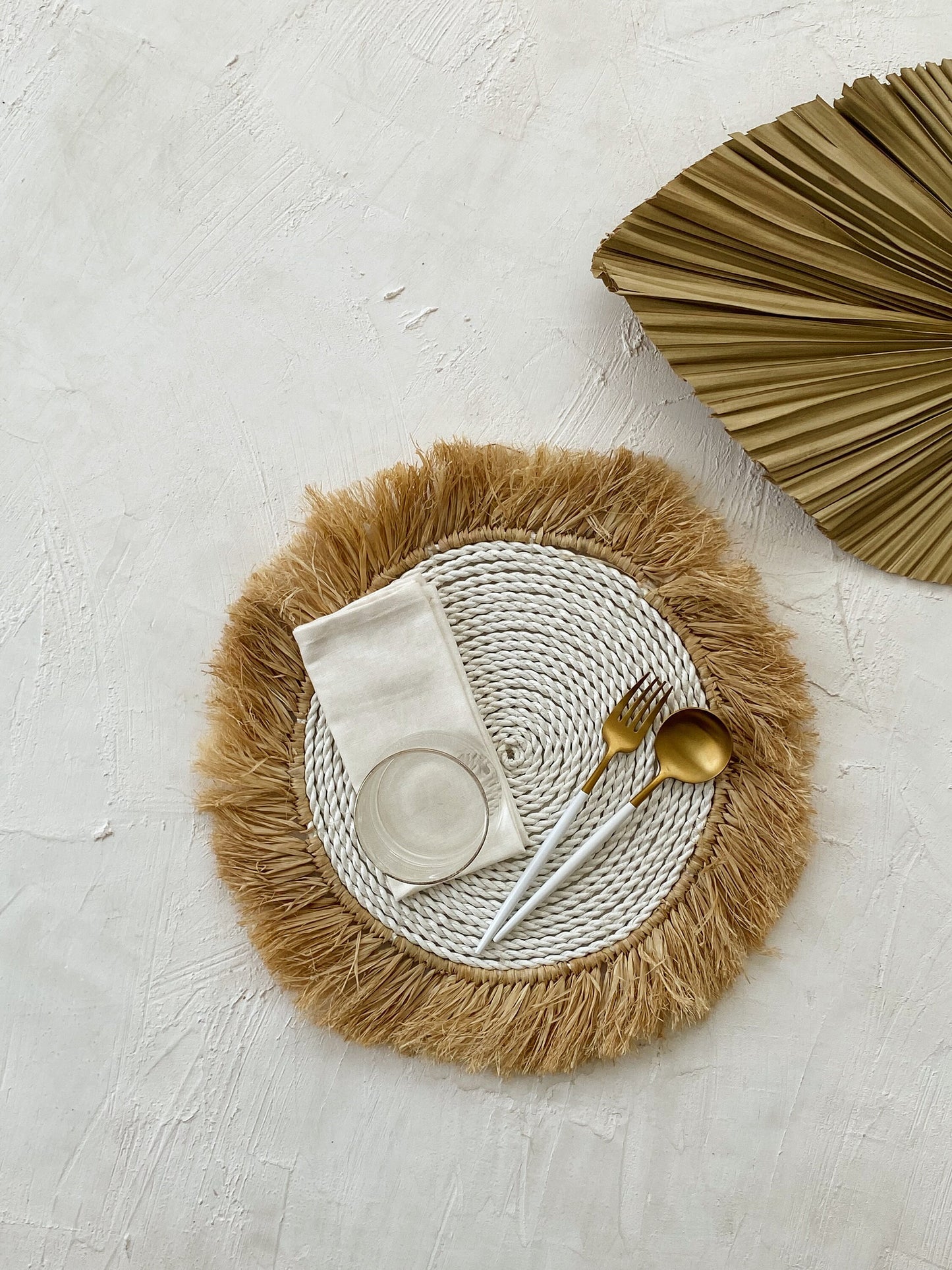 Pura Seagrass Fringe Decor