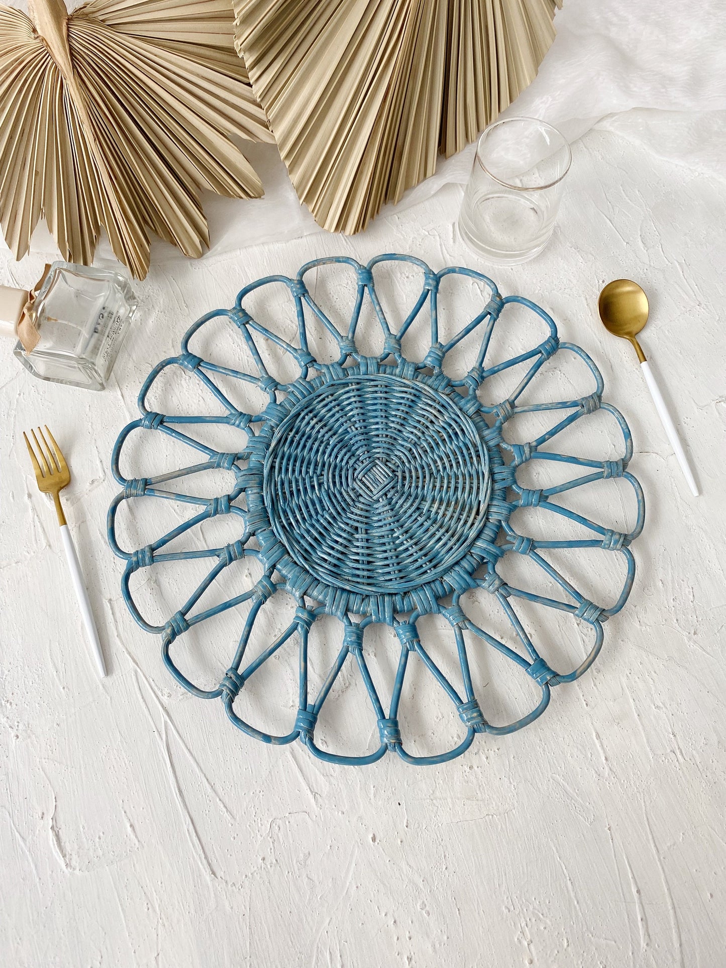 Ayu Blue Flower Round Rattan Placemat