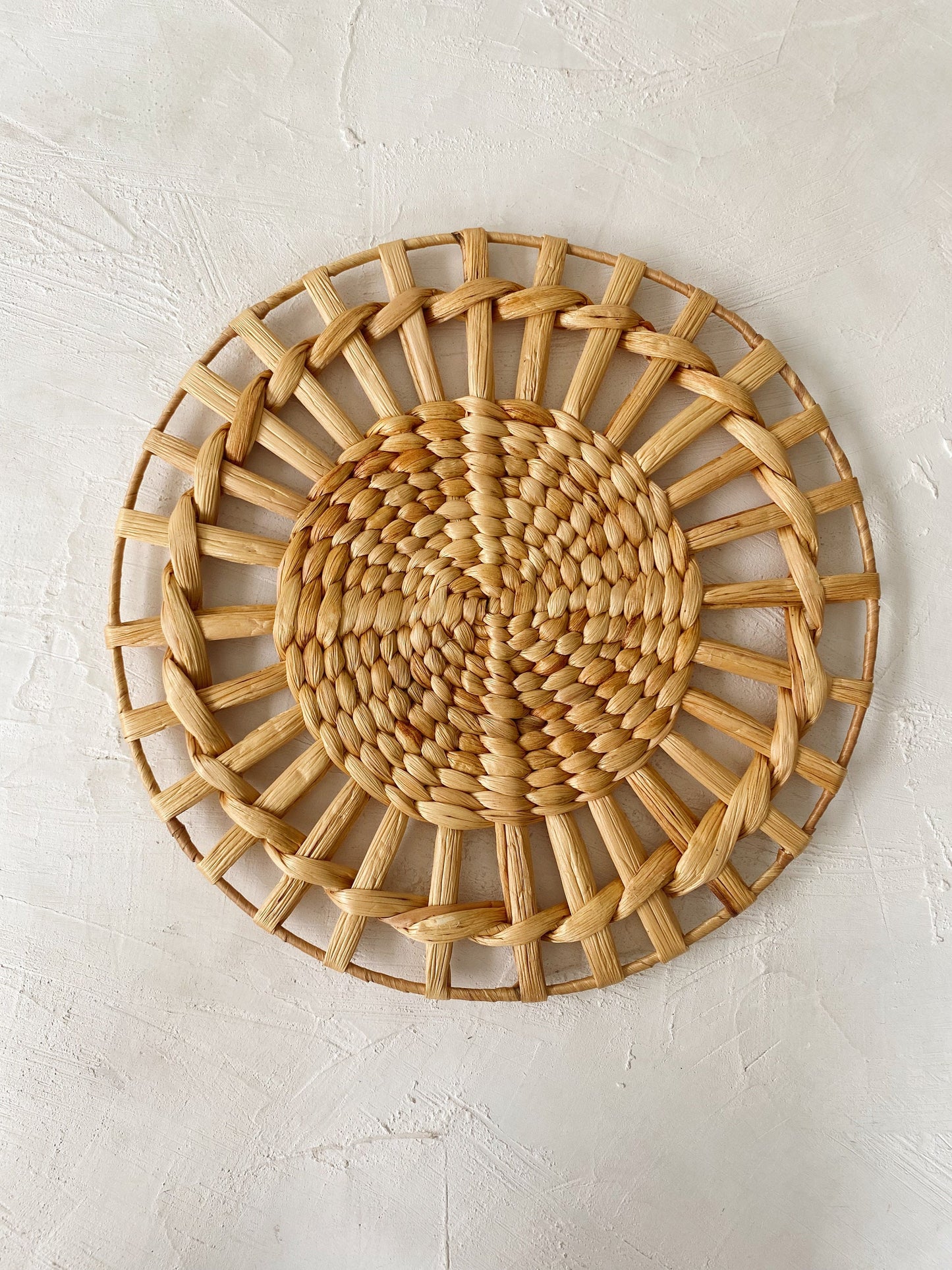 Jari Water Hyacinth Wall Basket