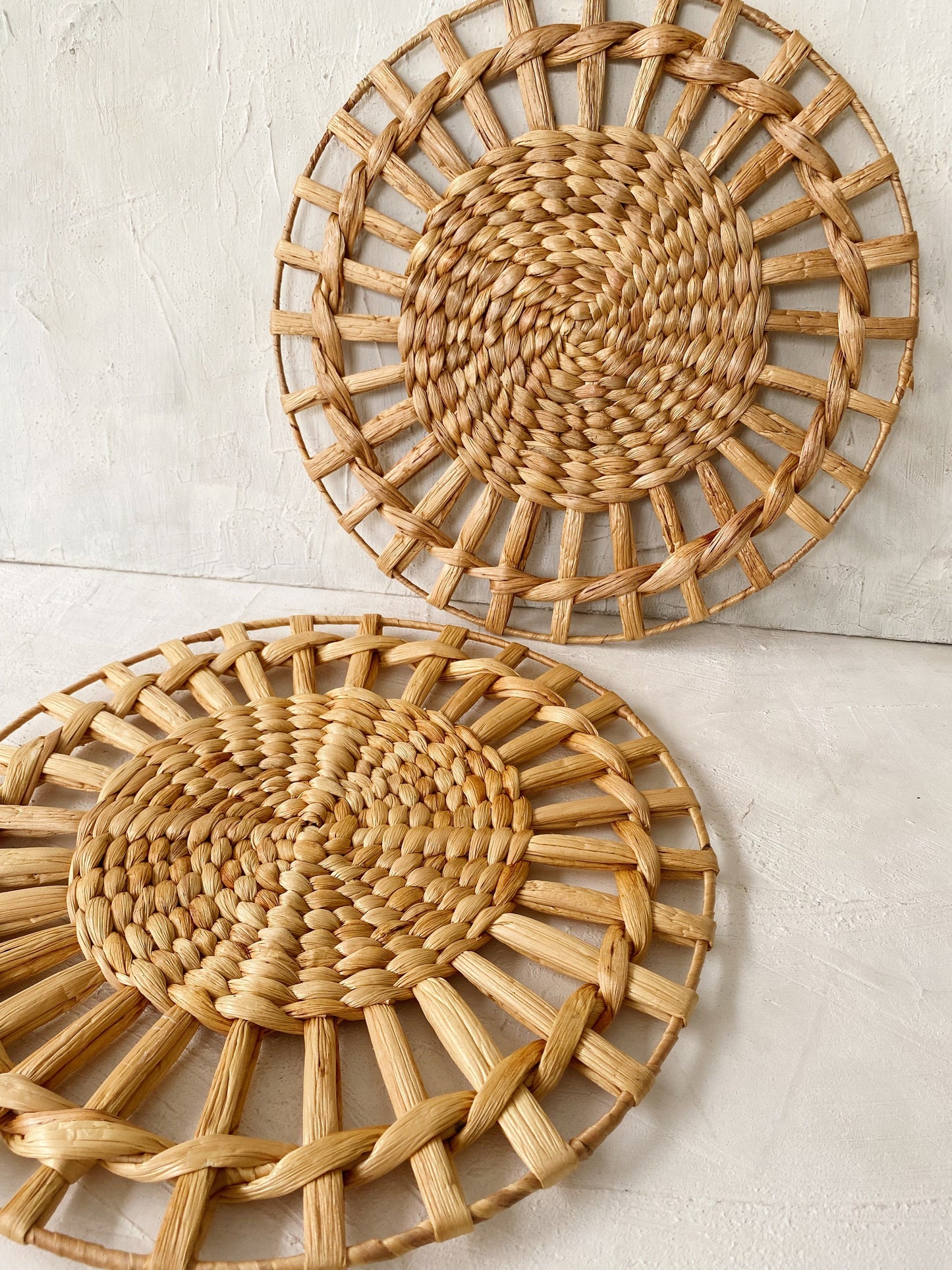 Jari Water Hyacinth Wall Basket