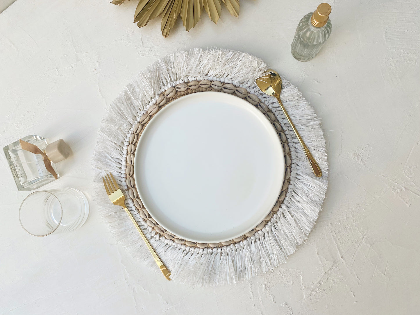 Raffia Shell White Fringe Placemats