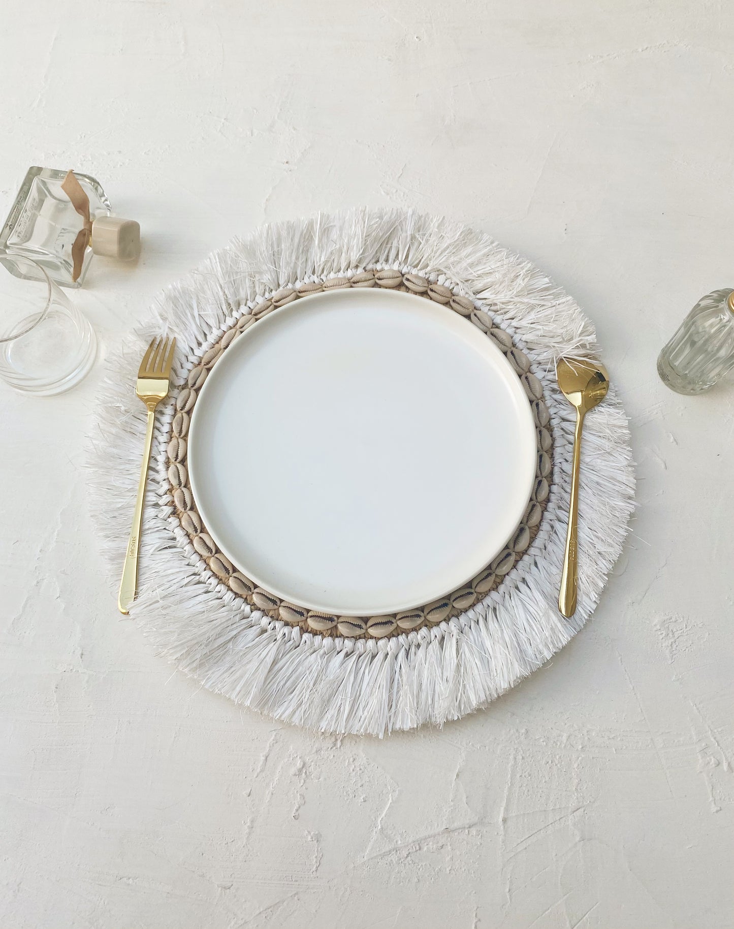 Raffia Shell White Fringe Placemats