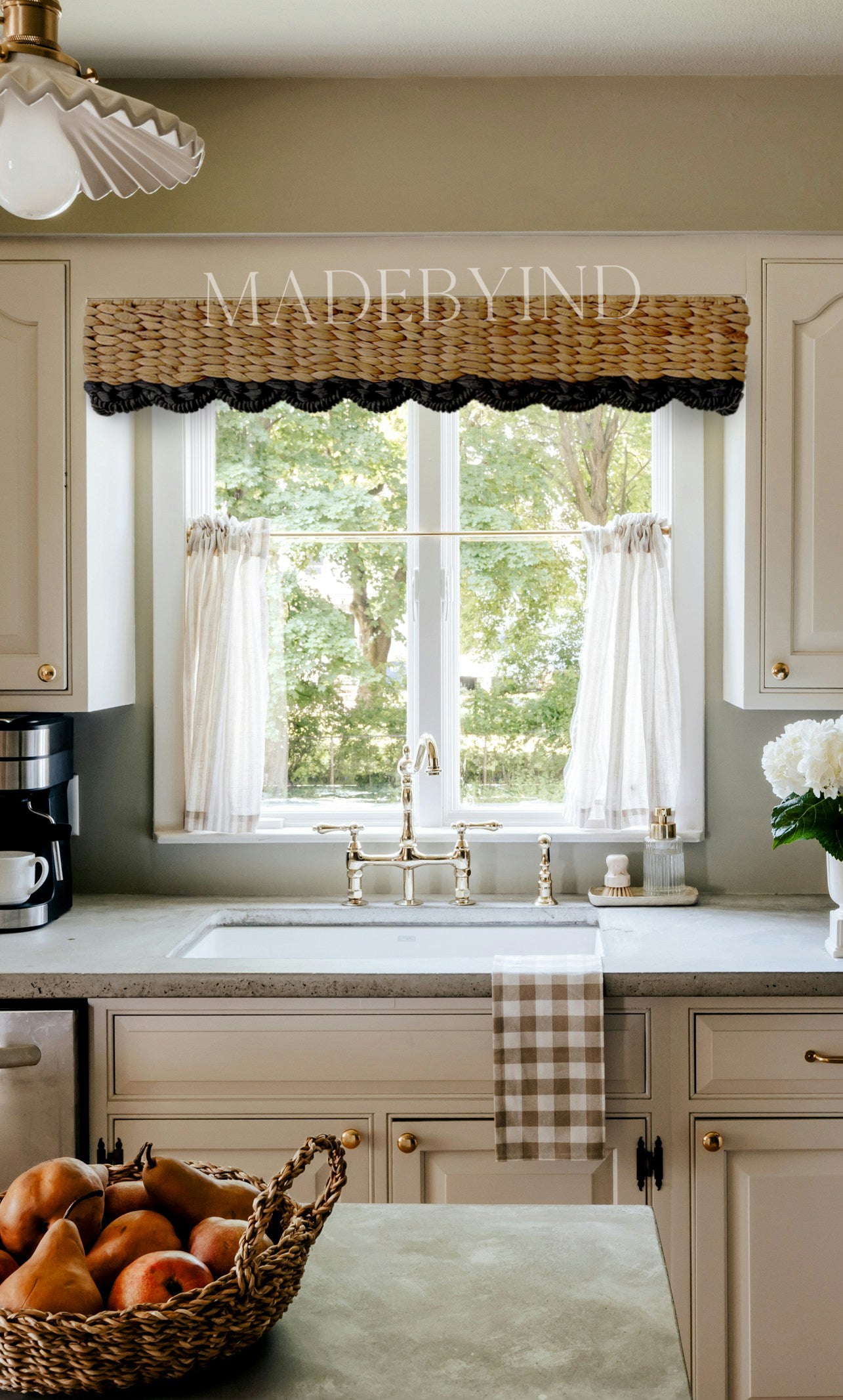 Black Edge Scallop Water Hyacinth Window Pelmet