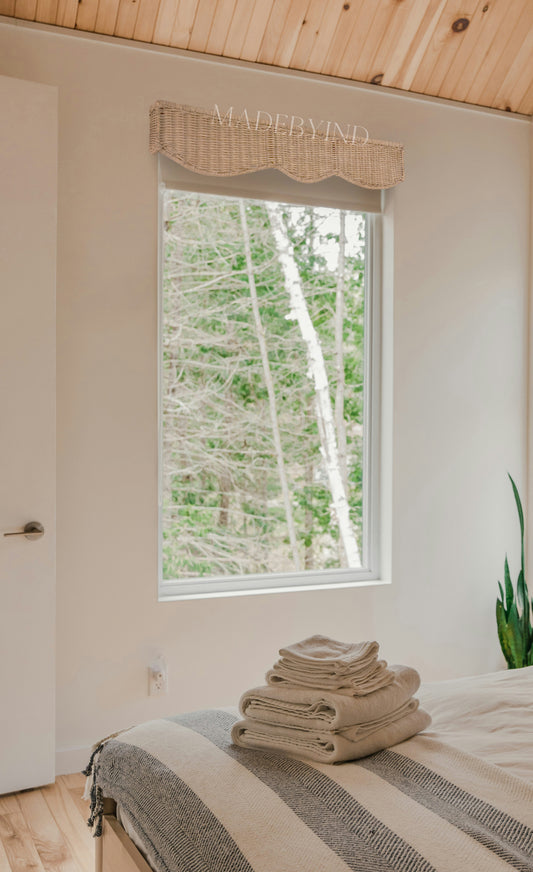 Classic Scalloped Rattan Pelmet