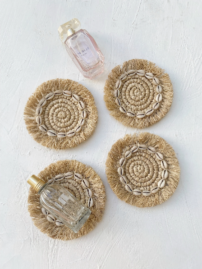 Set of Raffia Fringe Shell Coaster