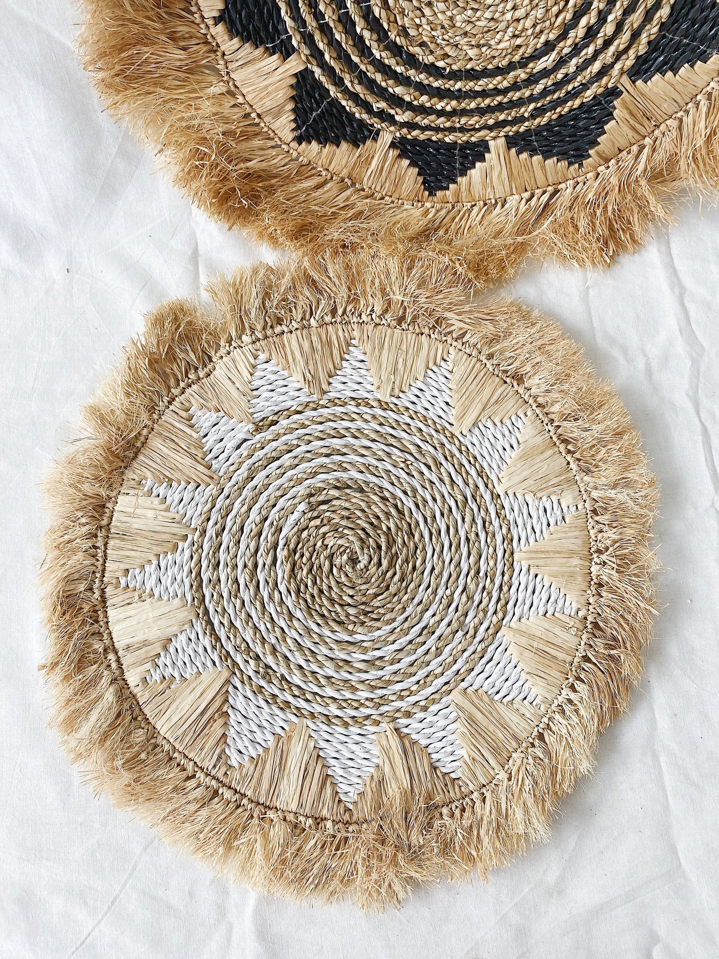Dompu Seagrass Fringe Wall Decor