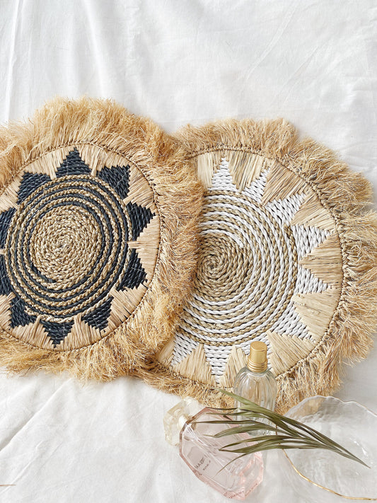 Dompu Seagrass Fringe Wall Decor