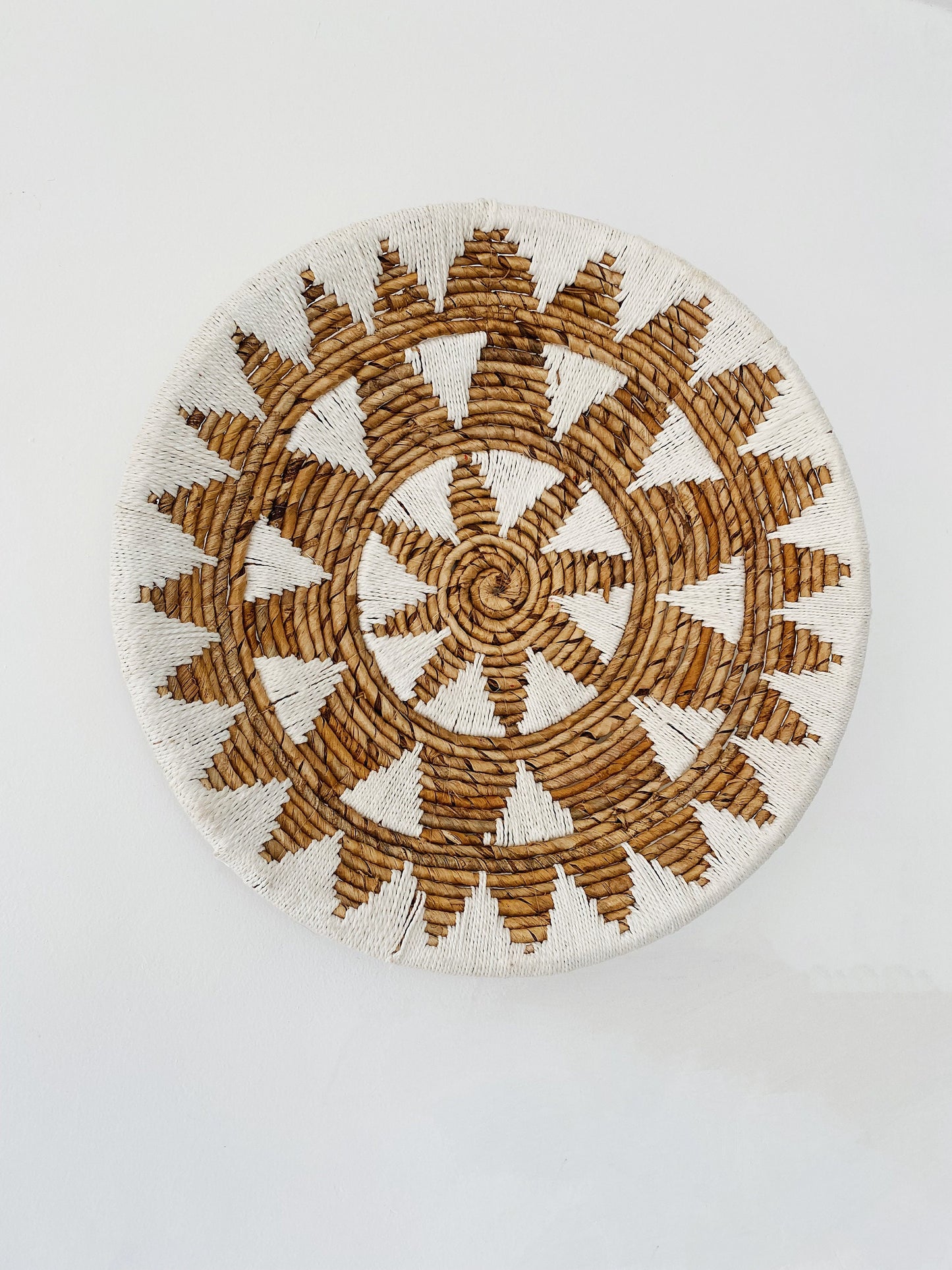 Bajo White Weave Star Wall Decor