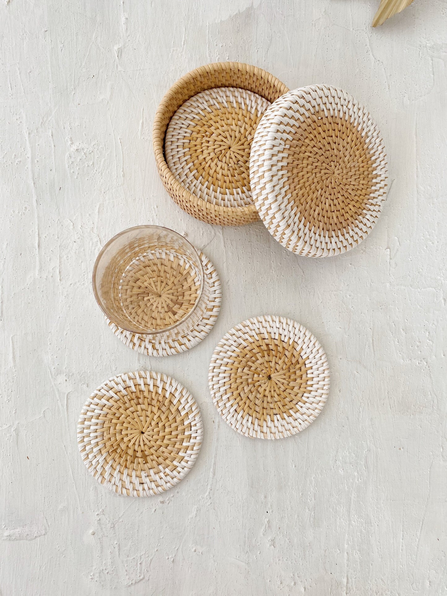 Set of 6 Lombok Rattan Coaster with Coaster Holder