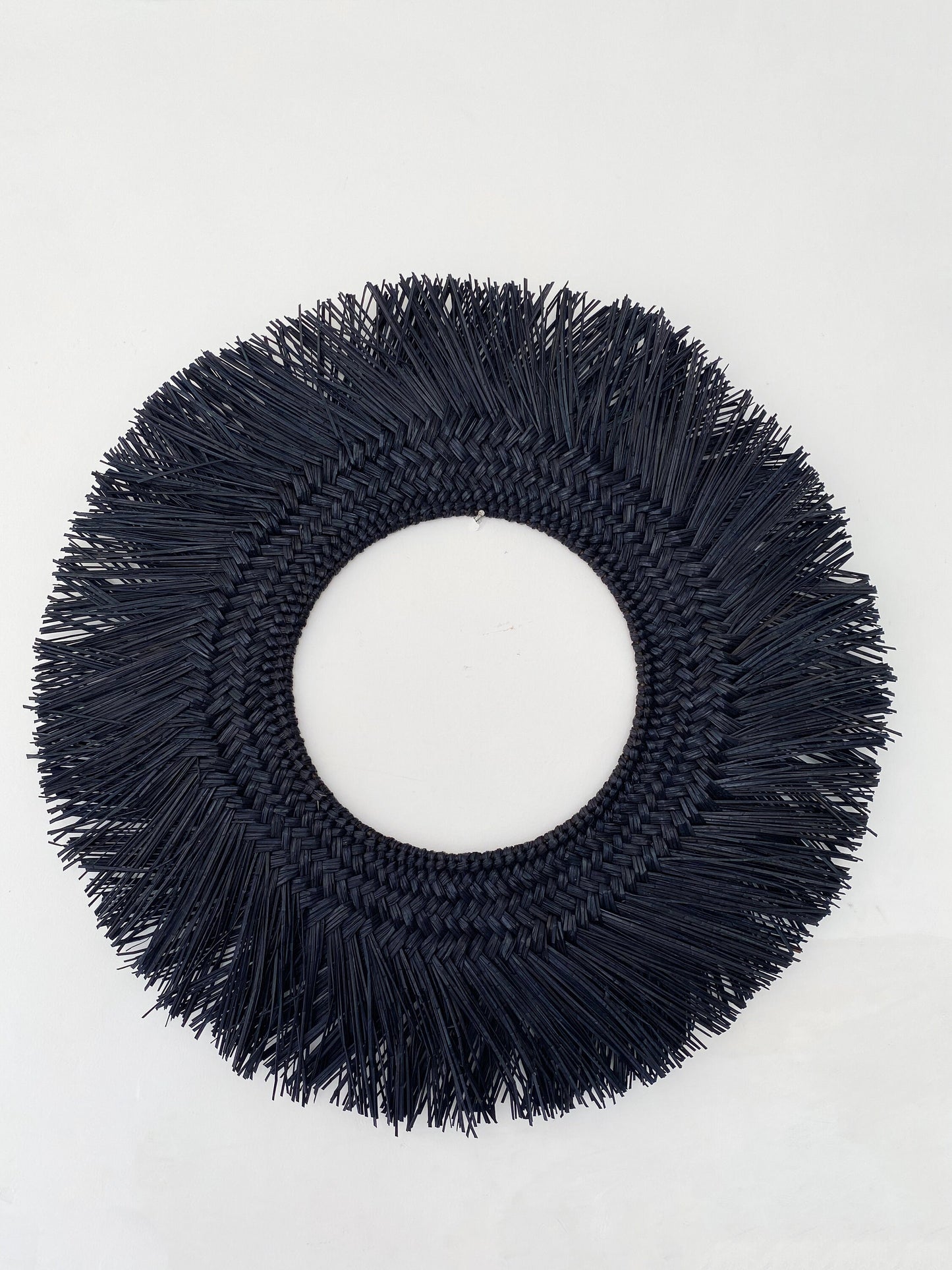 Mendong Black Big Round Wall Decor